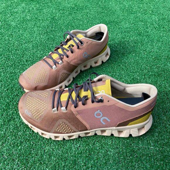 ON CLOUD RUNNING X - Women’s Running Shoes - SIZE 9 - Picture 1 of 10